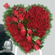 un fascio di rose rosse